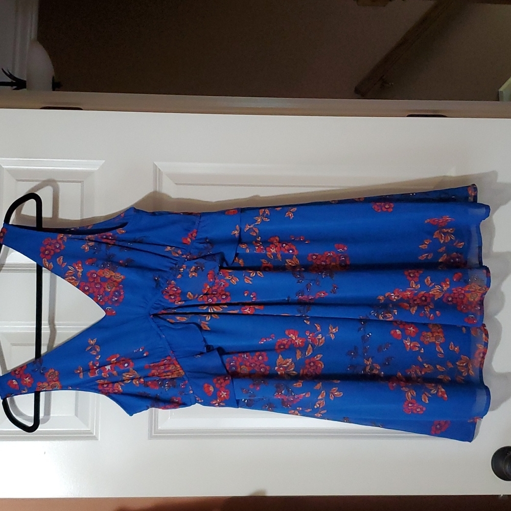 💐 NWOT - Royal blue floral sleeveless dress